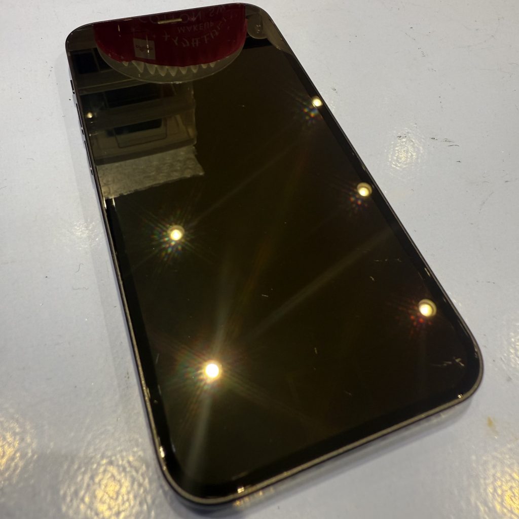 iPhone12　ガラスコーティング